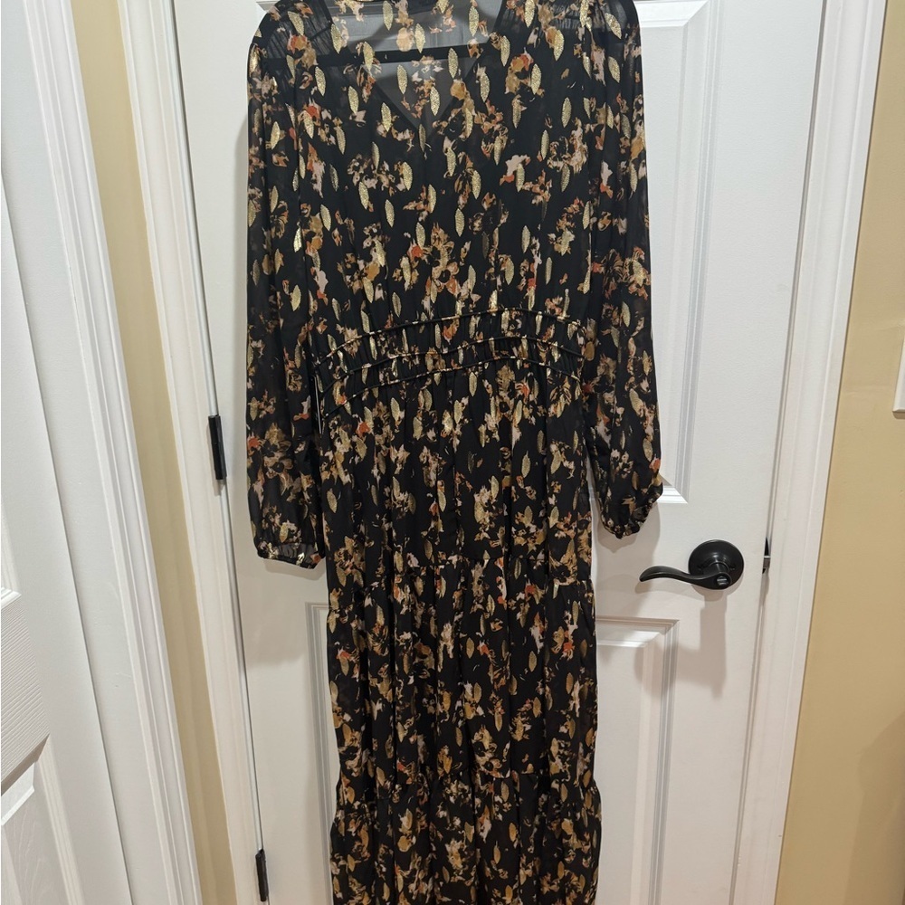 Simply Vera Elegant Black and Gold Women's Dress Size L - Picture 2 of 9